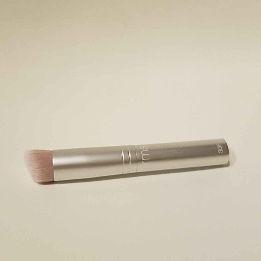 RMS Beauty Skin2skin Foundation Brush 30F